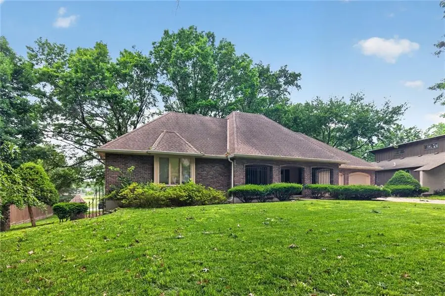 8017 W 102nd Terrace, Overland Park, KS 66212 - #2