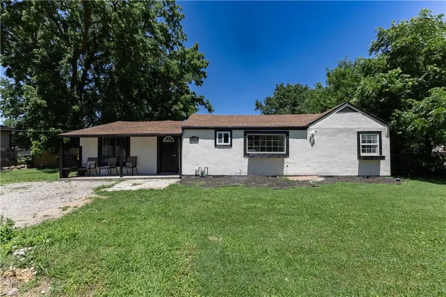 2900 Woodend Avenue, Kansas City, KS 66106 - #2