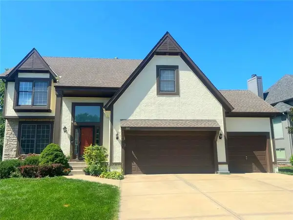 13918 Parkhill Street, Overland Park, KS 66221