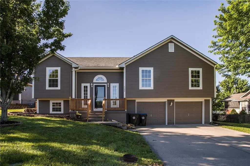 1302 Ridge Tree Lane, Pleasant Hill, MO 64080 - #1