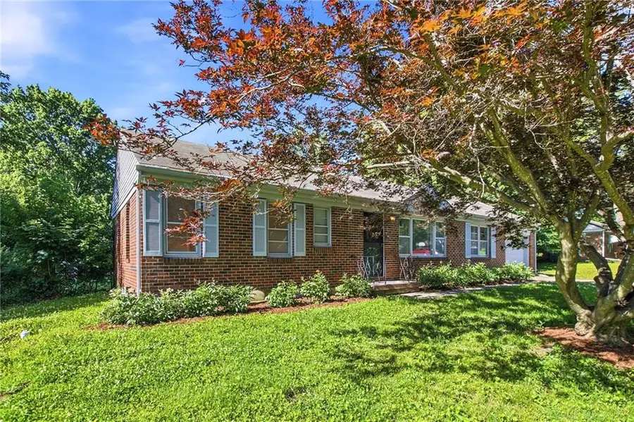 10101 E 69th Street, Raytown, MO 64133 - #3