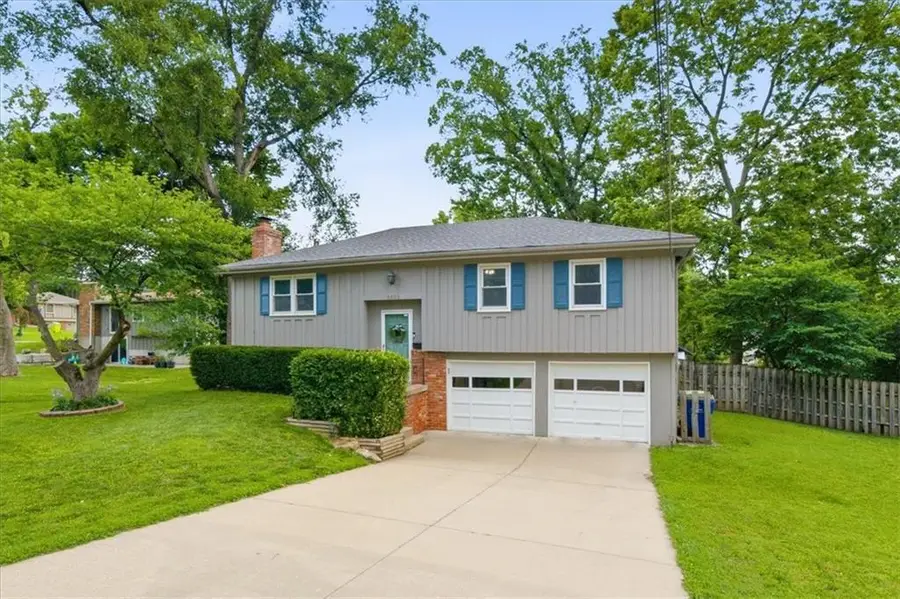 5503 Perry Avenue, Merriam, KS 66203 - #2
