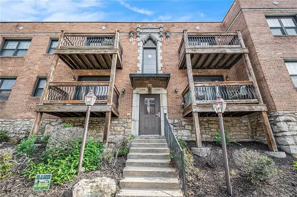 1102 W 46th Street #3, Kansas City, MO 64111