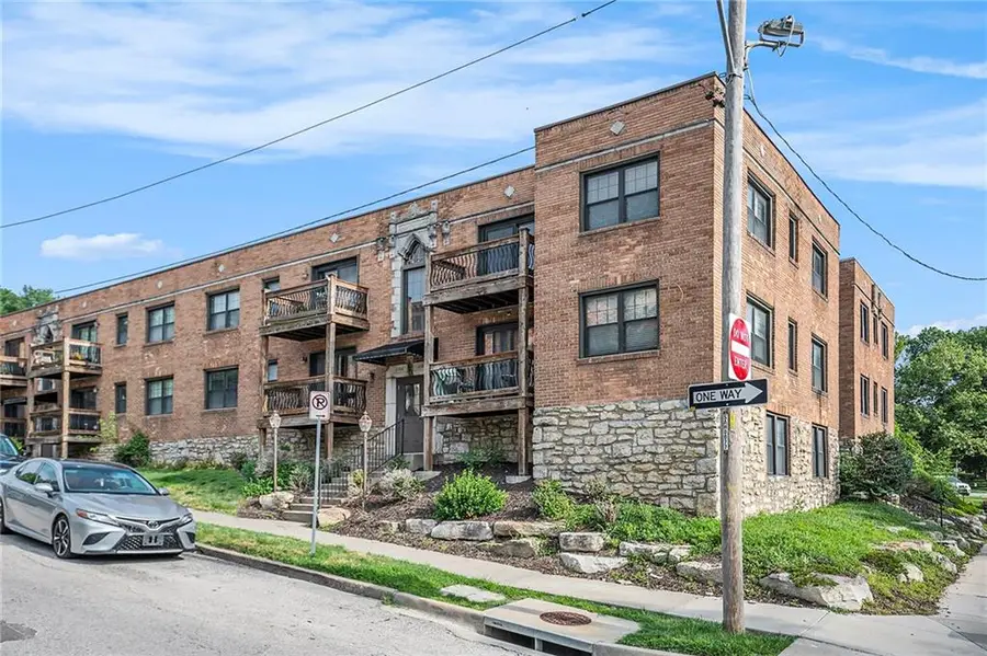 Address Withheld By Seller, Kansas City, MO 64111 - #2