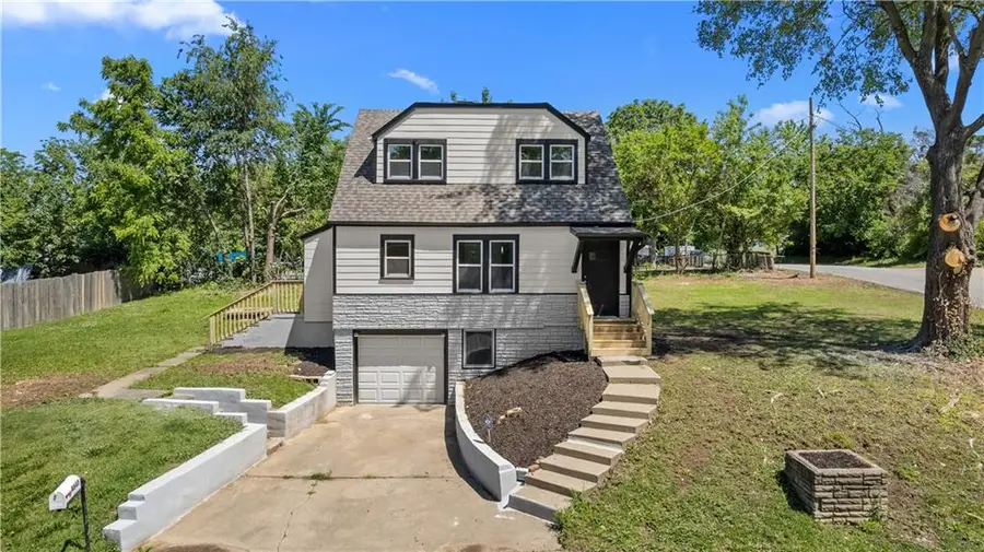 4848 Oakland Avenue, Kansas City, KS 66102 - #2