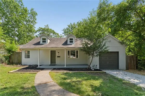11225 E 14th Street, Independence, MO 64052