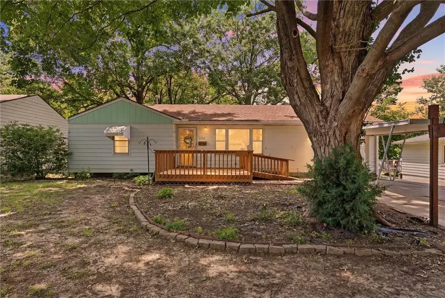 2816 S Overton Avenue, Independence, MO 64053 - #2