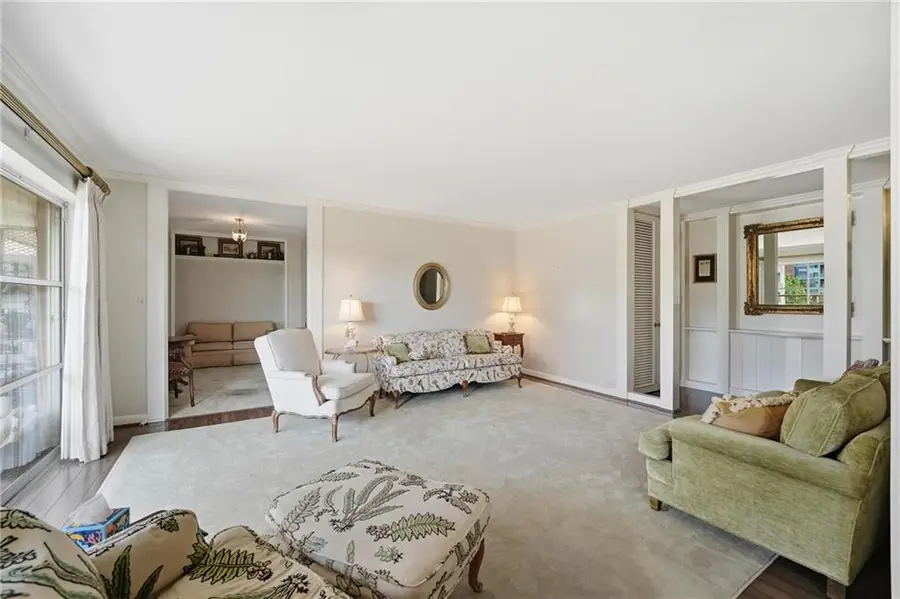 310 W 49th Street #704, Kansas City, MO 64112 - #2
