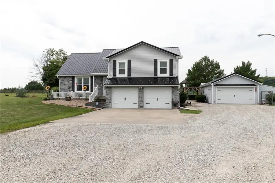 22215 Parallel Road, Tonganoxie, KS 66086 - #2