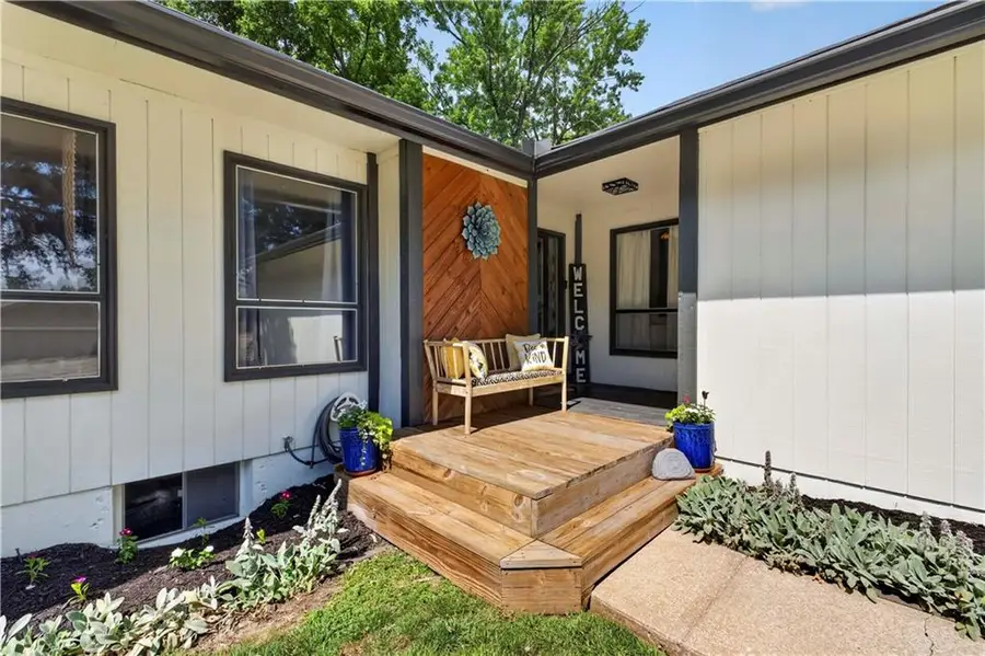8004 W 64th Terrace, Mission, KS 66202 - #2