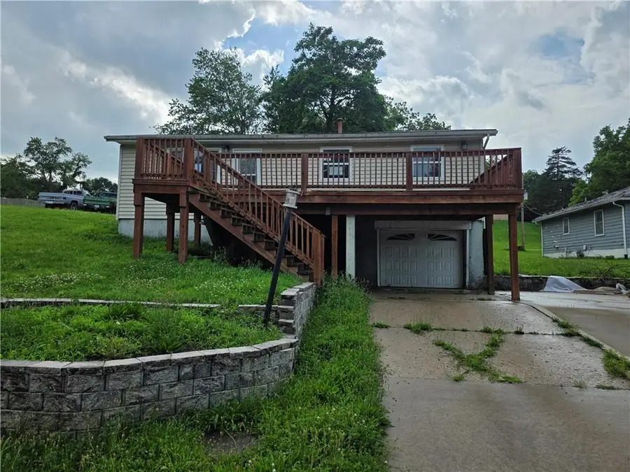 1421 S 6th Street, Atchison, KS 66002 - #2