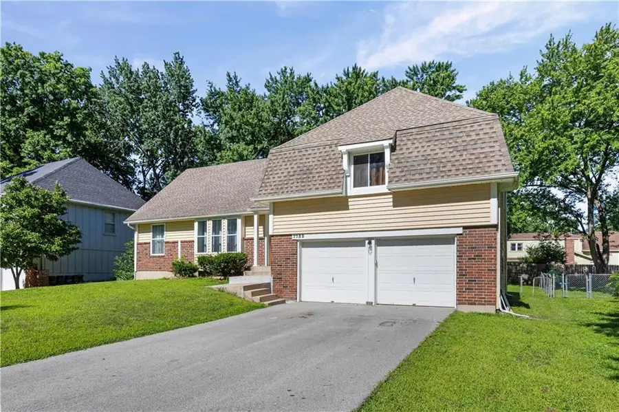 7732 Westgate Drive, Lenexa, KS 66216 - #3