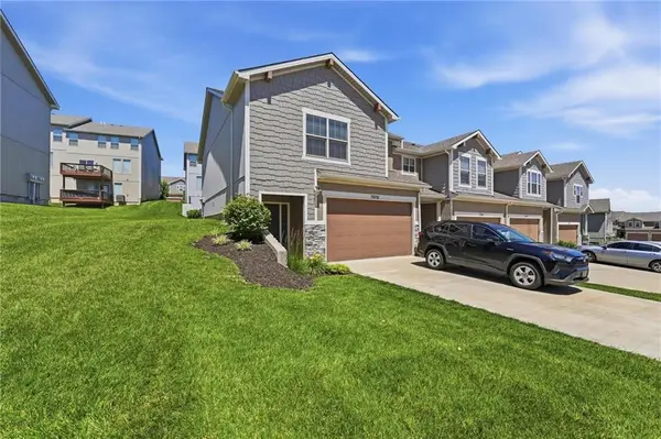 7370 Griffey Street, Parkville, MO 64152