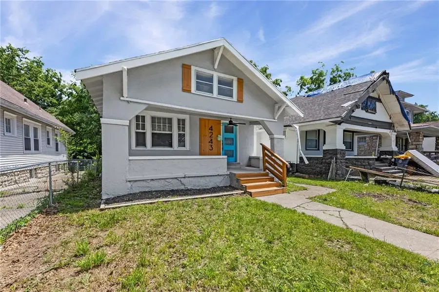 4243 Agnes Avenue, Kansas City, MO 64130 - #2