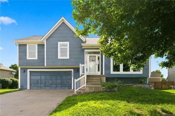 19985 Crestone Street, Spring Hill, KS 66083