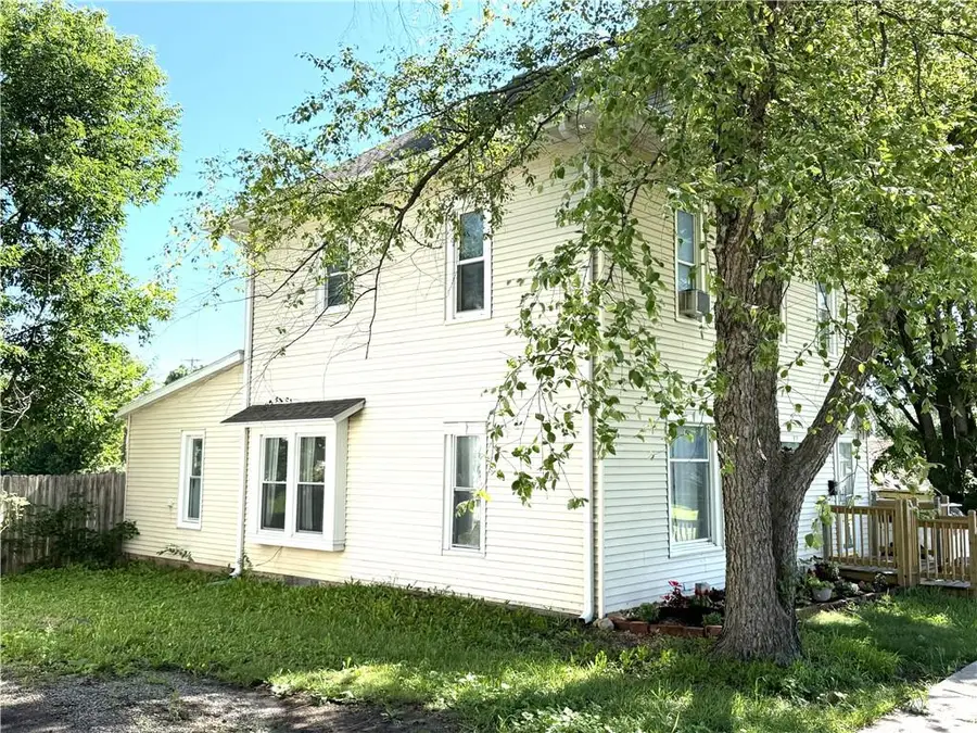 112 W Prospect Street, Cameron, MO 64429 - #2