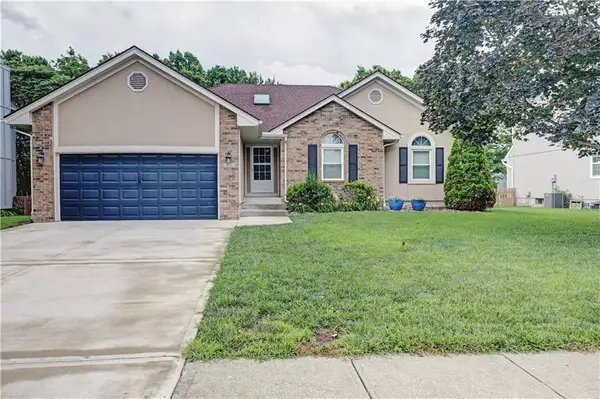 205 SE Breon Bay Street, Lee's Summit, MO 64063
