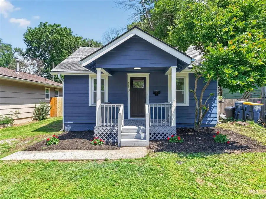 110 W 79th Terrace, Kansas City, MO 64114 - #2