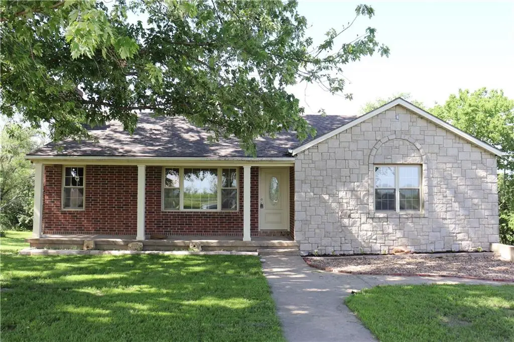 17568 Kansas Avenue, Tonganoxie, KS 66086 - #1