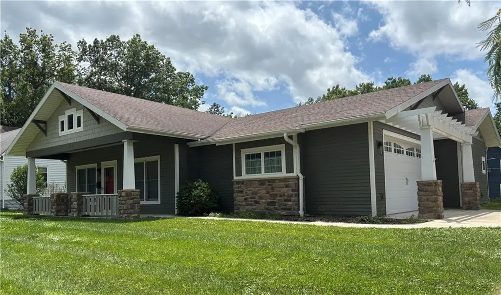 604 S Cedar Street, Ottawa, KS 66067 - #1