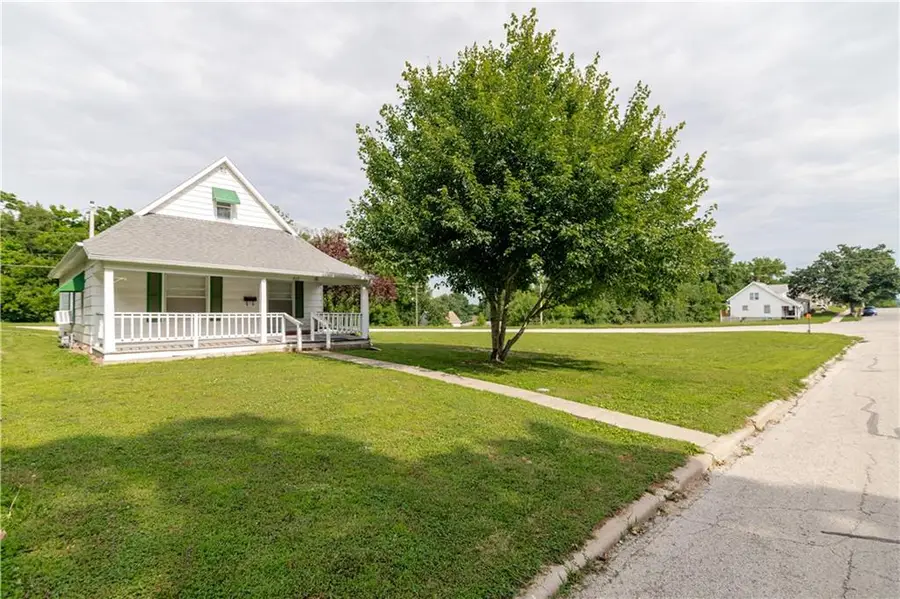 1017 S 5th Street, Atchison, KS 66002 - #3