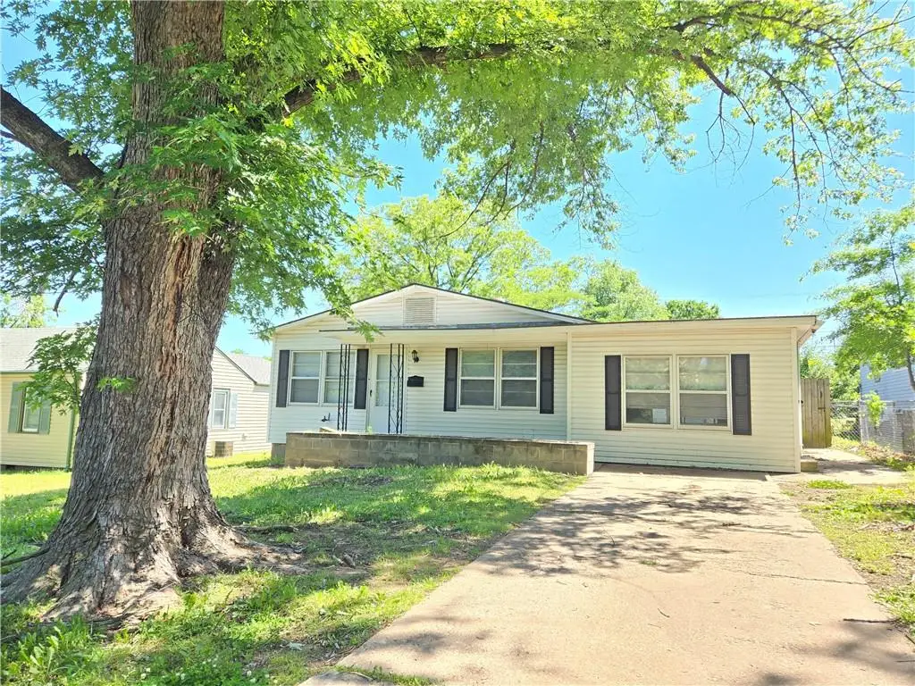 1309 W Martin Street, Coffeyville, KS 67337 - #1
