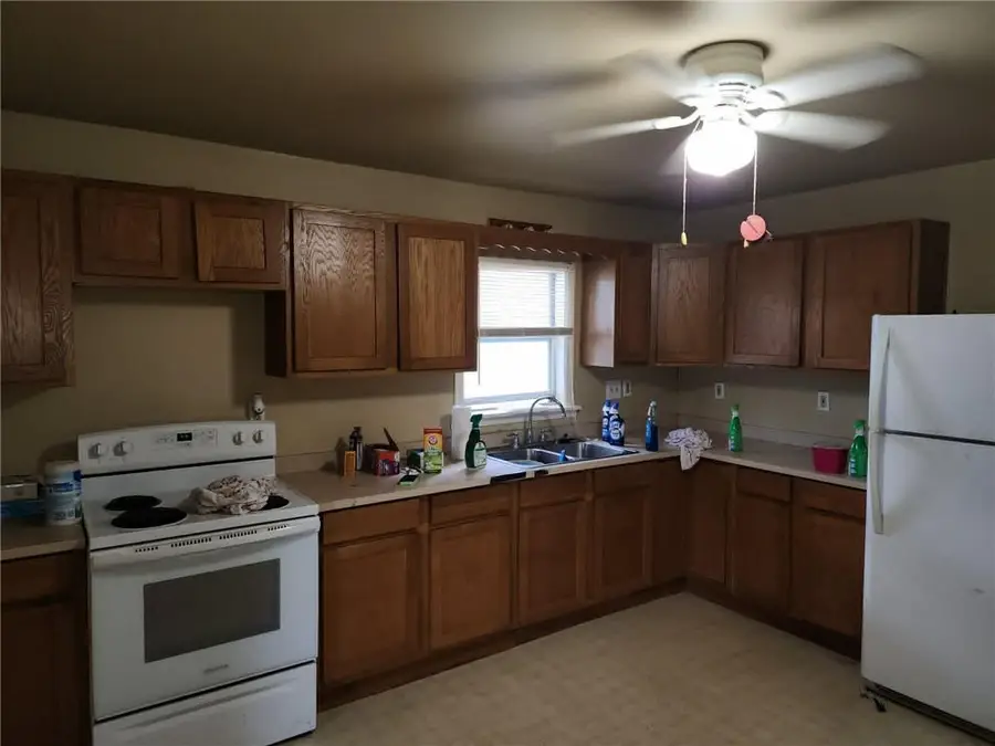 119 W Kansas Street, Pittsburg, KS 66762 - #3
