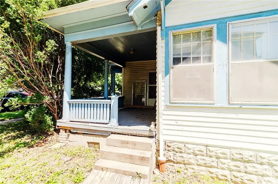 708 N 5th Street, Atchison, KS 66002 - #2