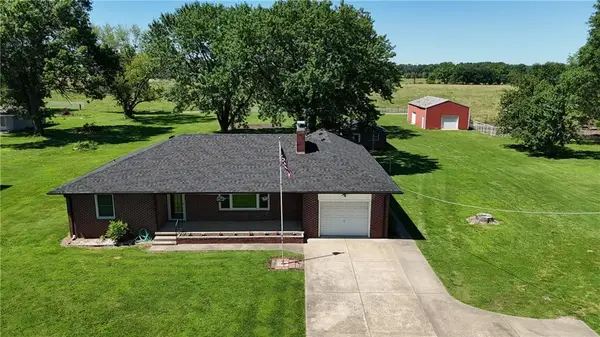 2002 W 4th Street, Pittsburg, KS 66762