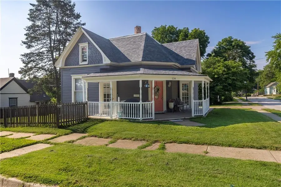 128 E Brown Street, Liberty, MO 64068 - #3