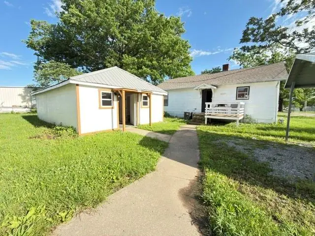 1300 E Park Avenue, Rich Hill, MO 64779 - #2