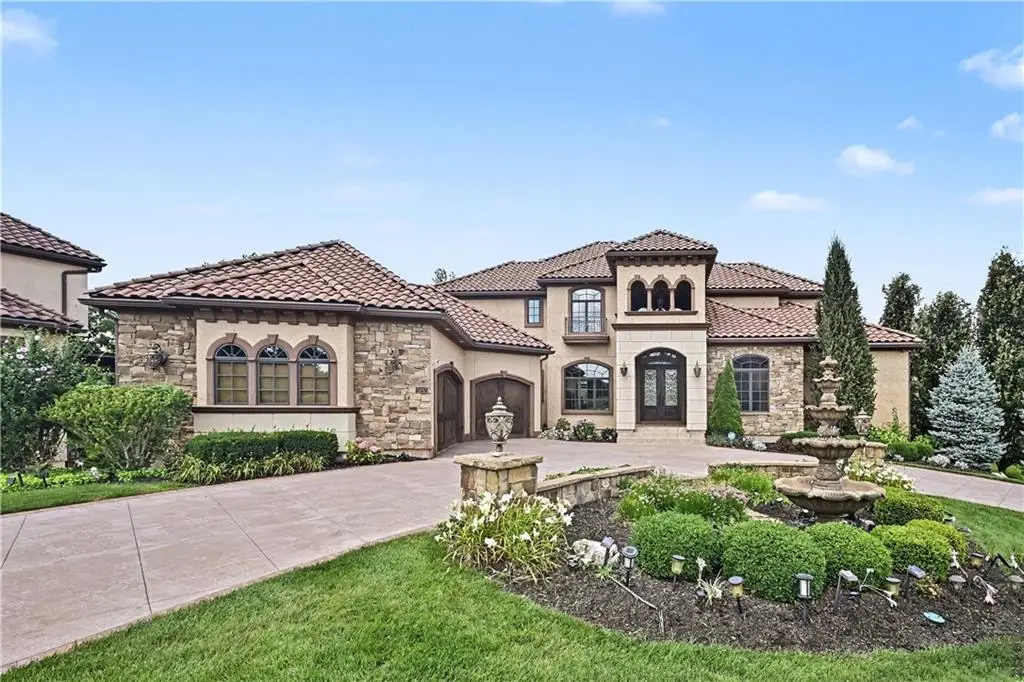 15348 Larsen Street, Overland Park, KS 66221 - #1