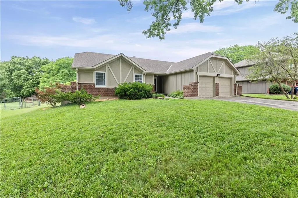 9700 N Charlotte Street, Kansas City, MO 64155 - #1