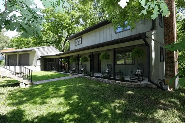 2729 Stratford Road, Lawrence, KS 66049