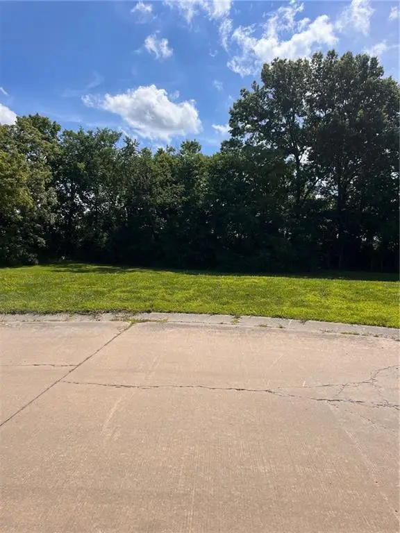 401 Morningside Circle, Richmond, MO 64085