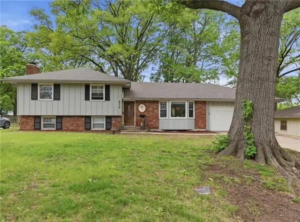 6316 Hedges Avenue, Raytown, MO 64133