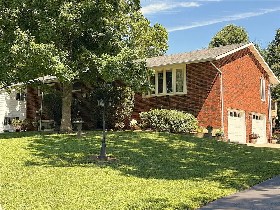 21 SE 215 Road, Warrensburg, MO 64093 - #2