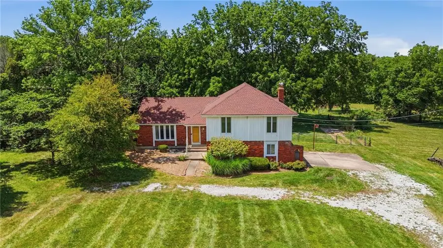 18308 & 18306 S State Route D Highway, Belton, MO 64012 - #2