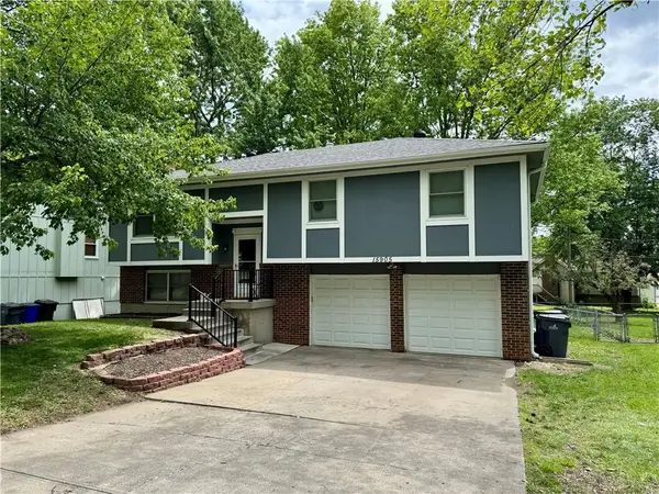 15905 W 154th Street, Olathe, KS 66062