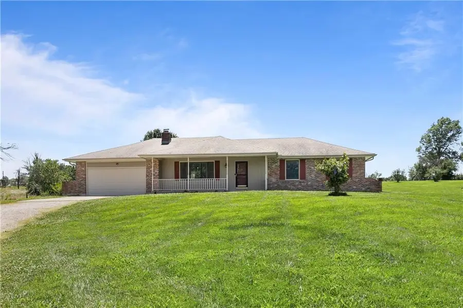 8 NW 515 Road, Warrensburg, MO 64093 - #2