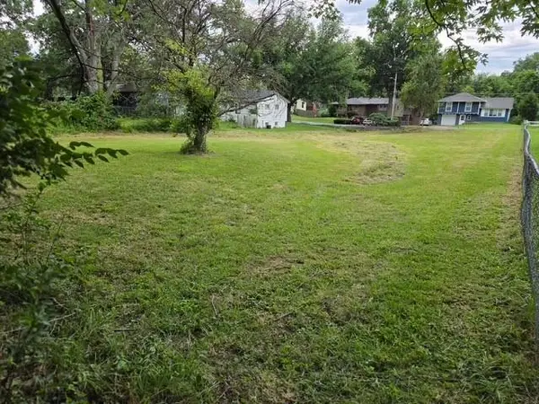 16204 E Independence Avenue, Independence, MO 64050