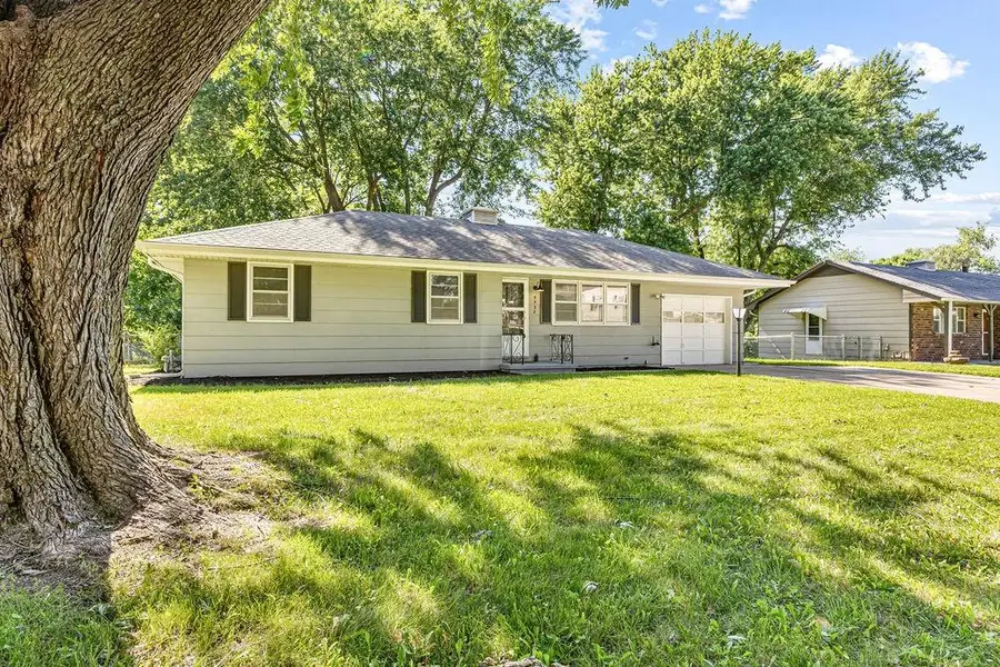 5522 Ripley Street, Saint Joseph, MO 64506 - #2