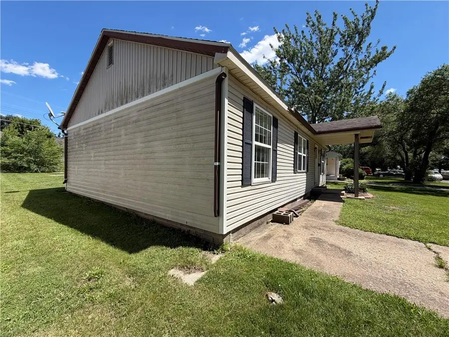 1405 Burnam Road, Chillicothe, MO 64601 - #2