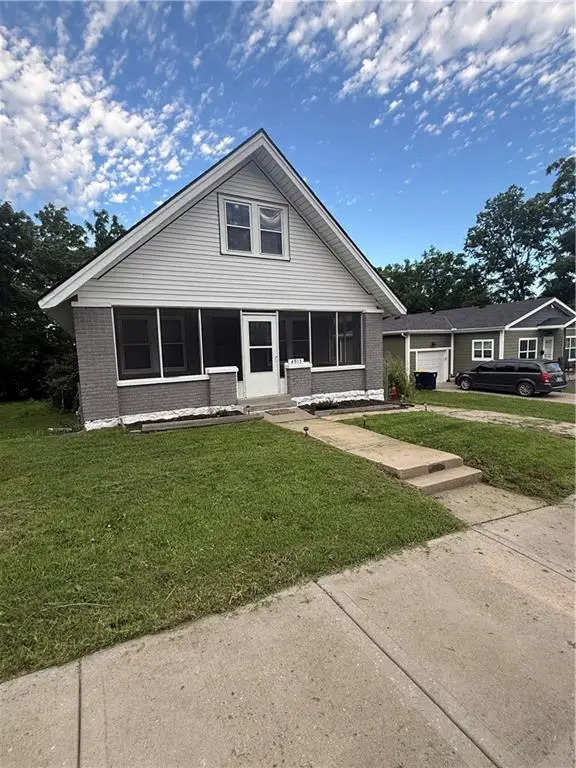 4915 Olive Street, Kansas City, MO 64130