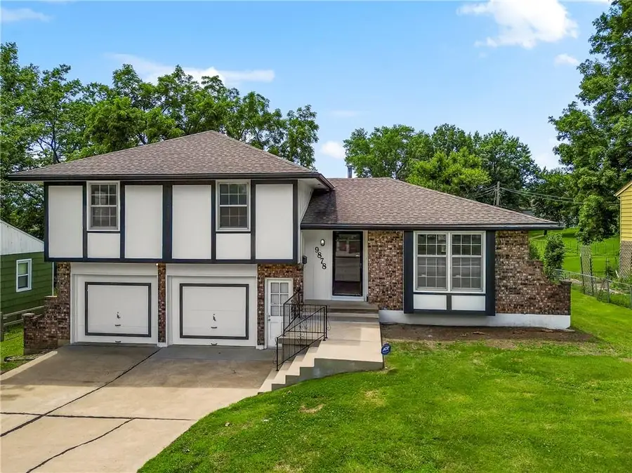 9878 Pennsylvania Avenue, Kansas City, MO 64114 - #3
