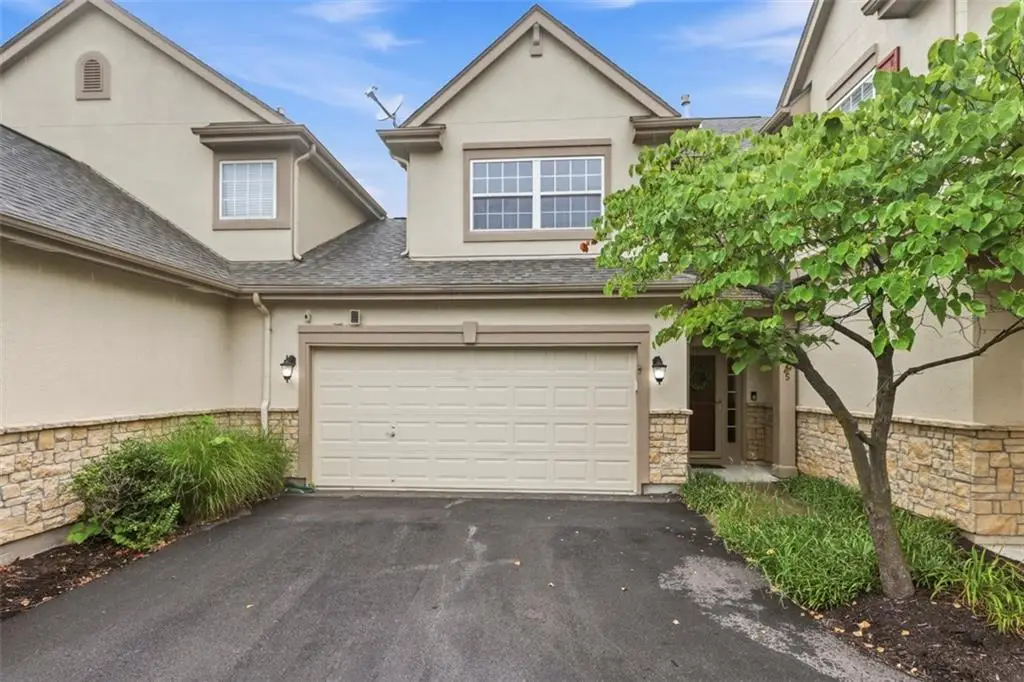 21115 W 118th Terrace, Olathe, KS 66061 - #1