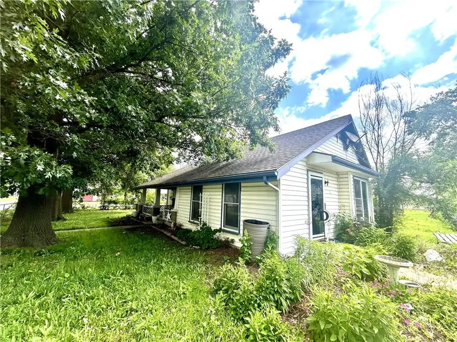 617 N Houston Street, Adrian, MO 64720 - #2