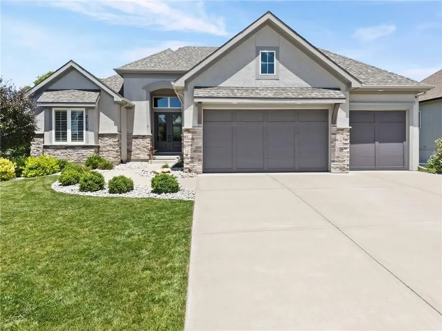 21510 W 45th Terrace, Shawnee, KS 66226 - #2