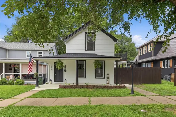 919 4th Avenue, Leavenworth, KS 66048