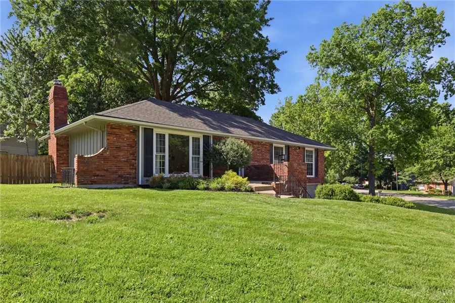 921 Glen Haven Circle, Liberty, MO 64068 - #2
